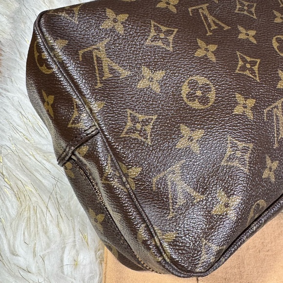 Louis Vuitton Trousse Pouch 28 monogram Cosmetic bag with duster - Picture 14 of 16